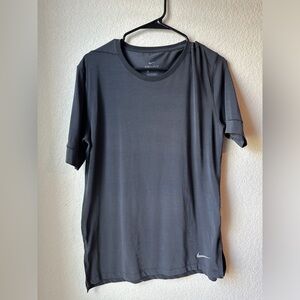 Men’s Nike Dry-fit top
